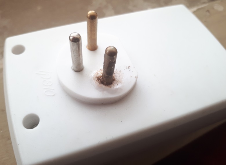 5a3a08f6e3fcc_surge-protector-2017-12-2007_54_11.jpg.7ee81cf4a0fd865c108e407e5cd8ea81.jpg