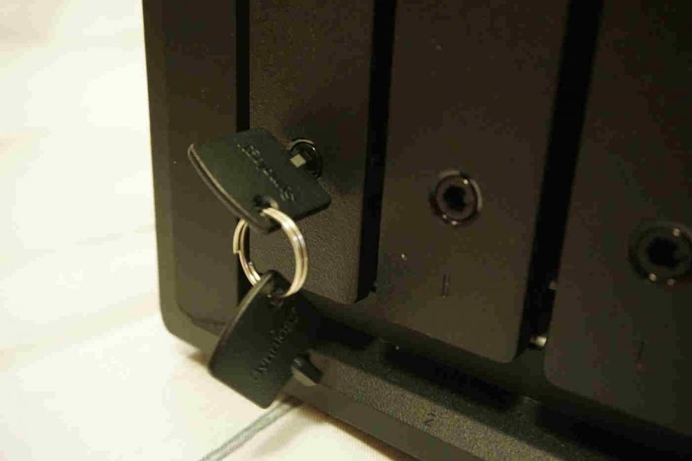 device1.thumb.jpg.f404296aa0320a2d22eeb277ac194629.jpg