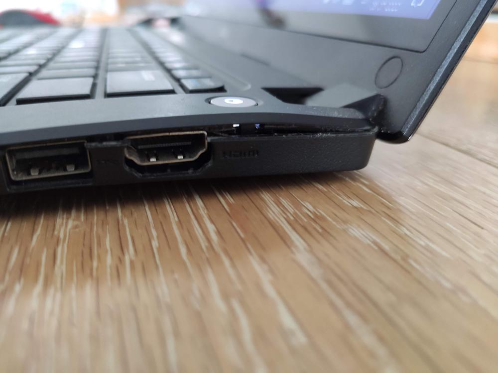 IMG_laptop case plastic open.jpg