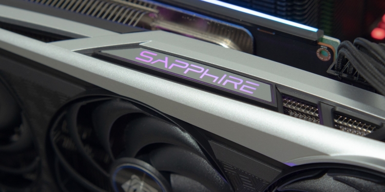 כרטיס מסך Sapphire Radeon RX 6800 Nitro Plus בביקורת: לקנות ביום אחר