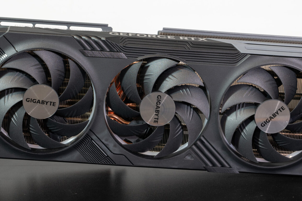 HWzone - כרטיס מסך GeForce RTX 4070 Ti בביקורת: טכנולוגיה חדישה, שווי ...