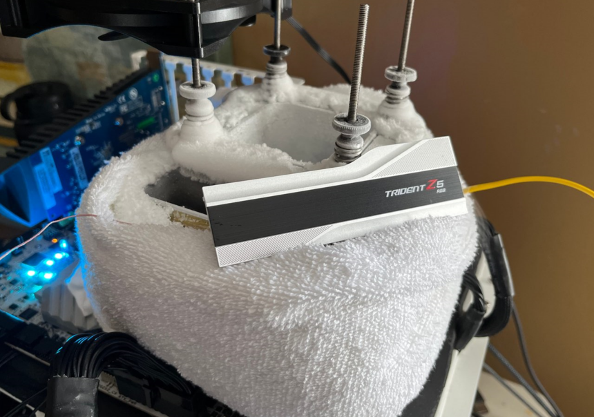 שיא חדש: DDR5 עם המהרה למהירות של מעל 11,200MT/s