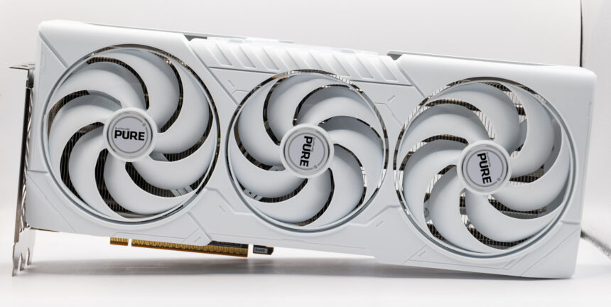 כרטיס המסך Radeon RX 9070 XT של SAPPHIRE בביקורת: גורם לסדק בחומה של NVIDIA