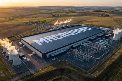 החזון של מאסק: Macrohard וקולוסוס 2 בדרך לשליטה עולמית ב-AI