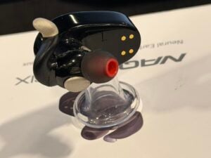 Naqi Neural Earbuds: לשלוט במחשב בכוח המחשבה (וקצת עזרה מהלסת)