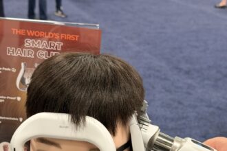 Glyde: מכונת התספורת שתעשה לכם "דירוג" מושלם בלי שתצטרכו ללכת לספר