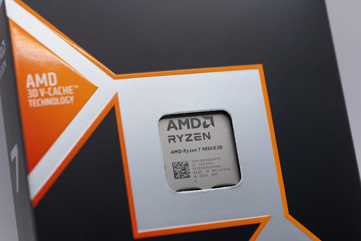 לוקחים את הזמן: מעבד AMD Ryzen 7 9850X3D בביקורת – עדיין מעבד הגיימינג המהיר בעולם