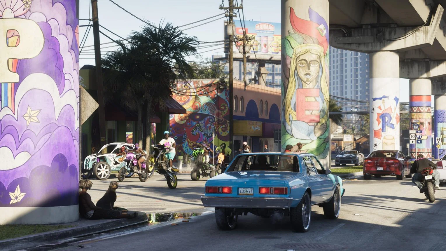 תנועת מכוניות ואופנועים ברחובות Vice City מתוך Grand Theft Auto VI
