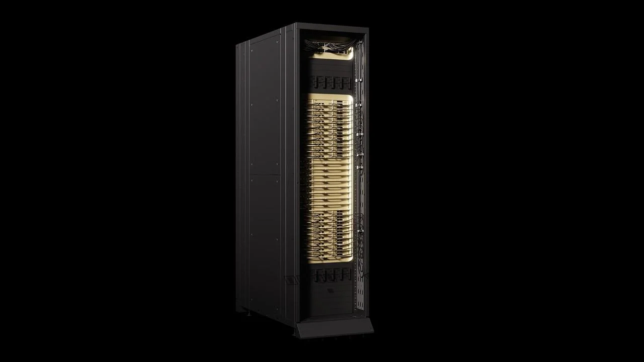 ארון שרתים מדגם NVIDIA Vera Rubin NVL72 המיועד לעומסי עבודה של בינה מלאכותית