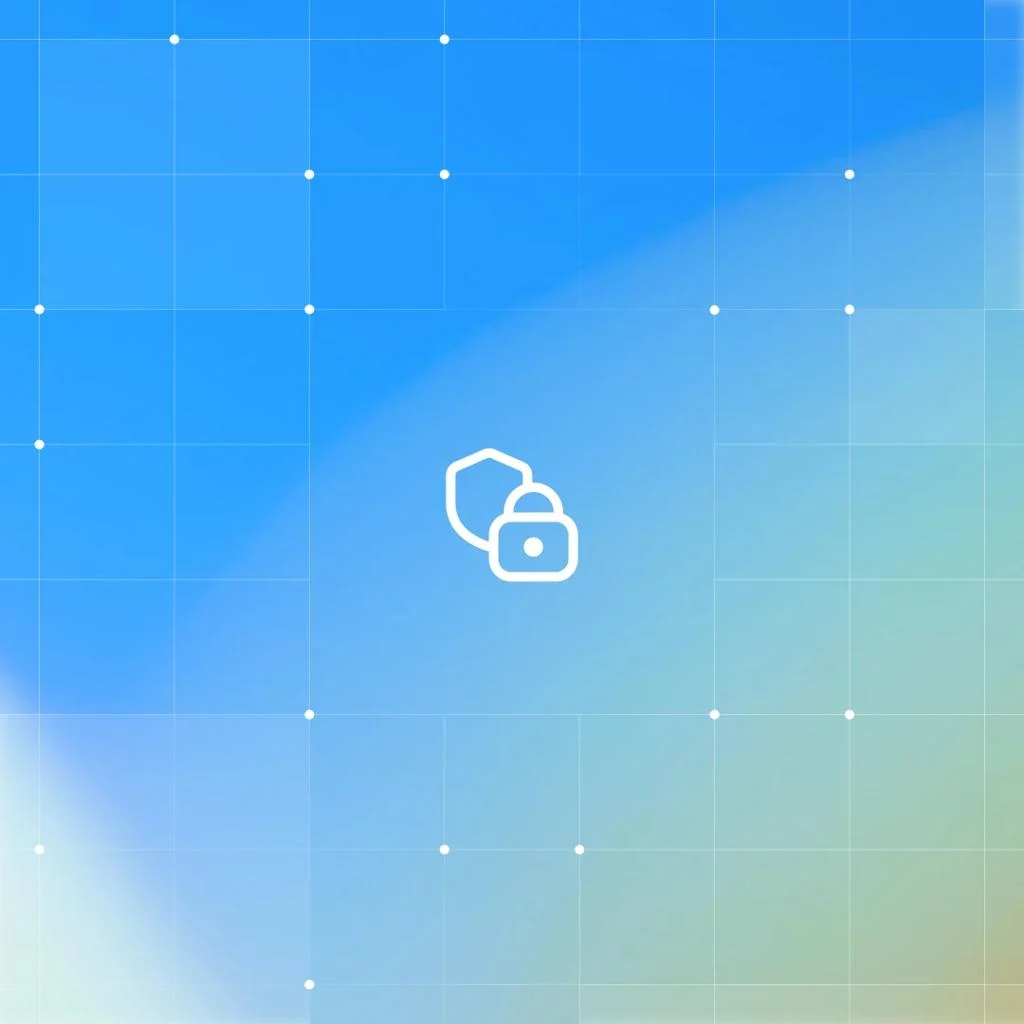 איור אבטחת מידע רשמי של OpenAI המציג מנעול ומגן על רקע כחול וירוק